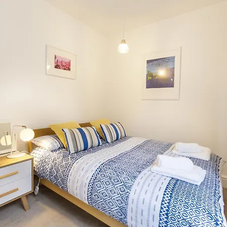 Hidden Gem - Luxe Clifton With Views בריסטול